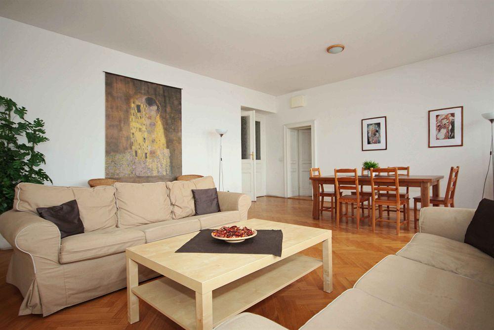 Leo Apartments Old Town Прага Экстерьер фото