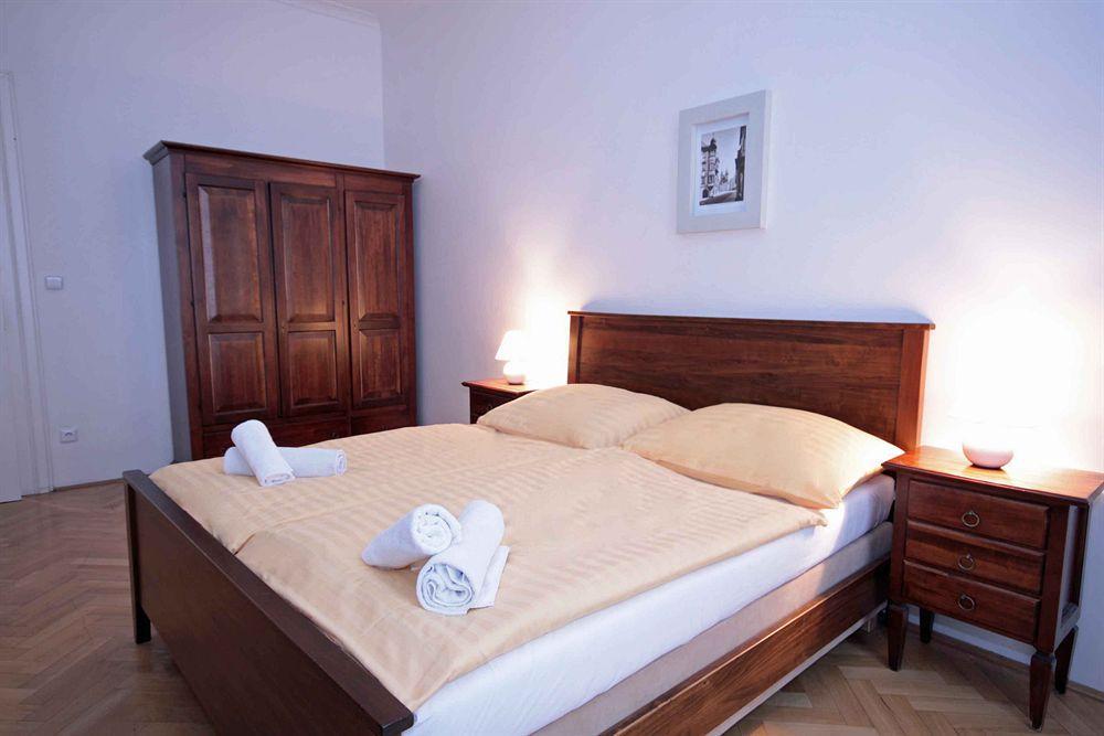 Leo Apartments Old Town Прага Экстерьер фото