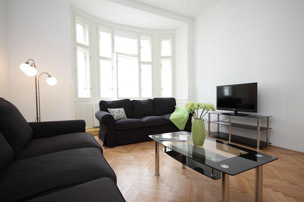 Leo Apartments Old Town Прага Экстерьер фото