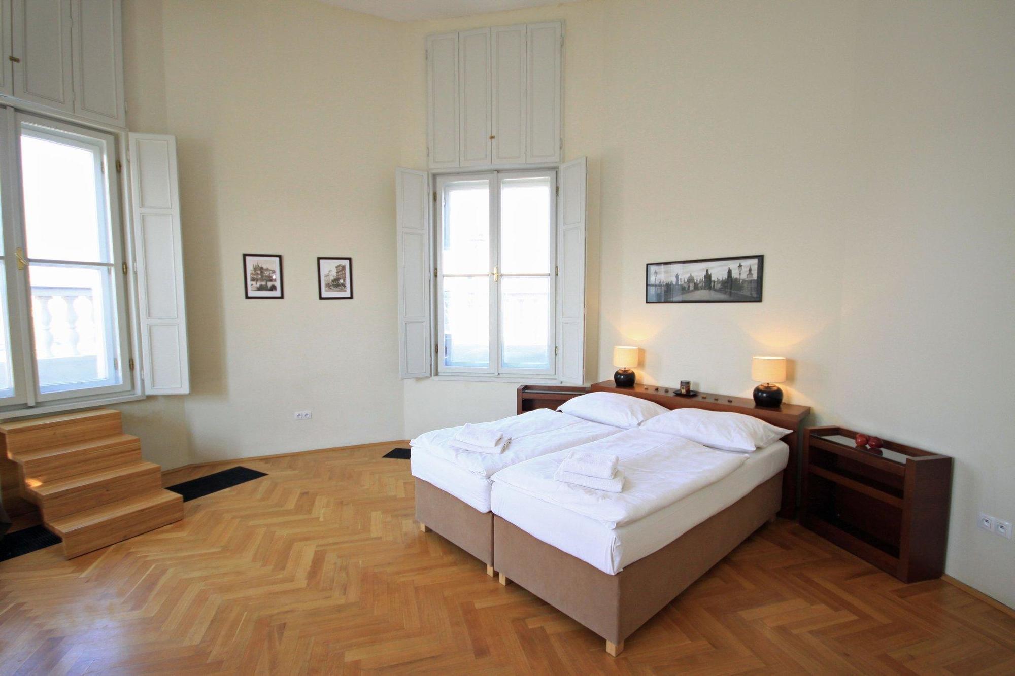 Leo Apartments Old Town Прага Экстерьер фото