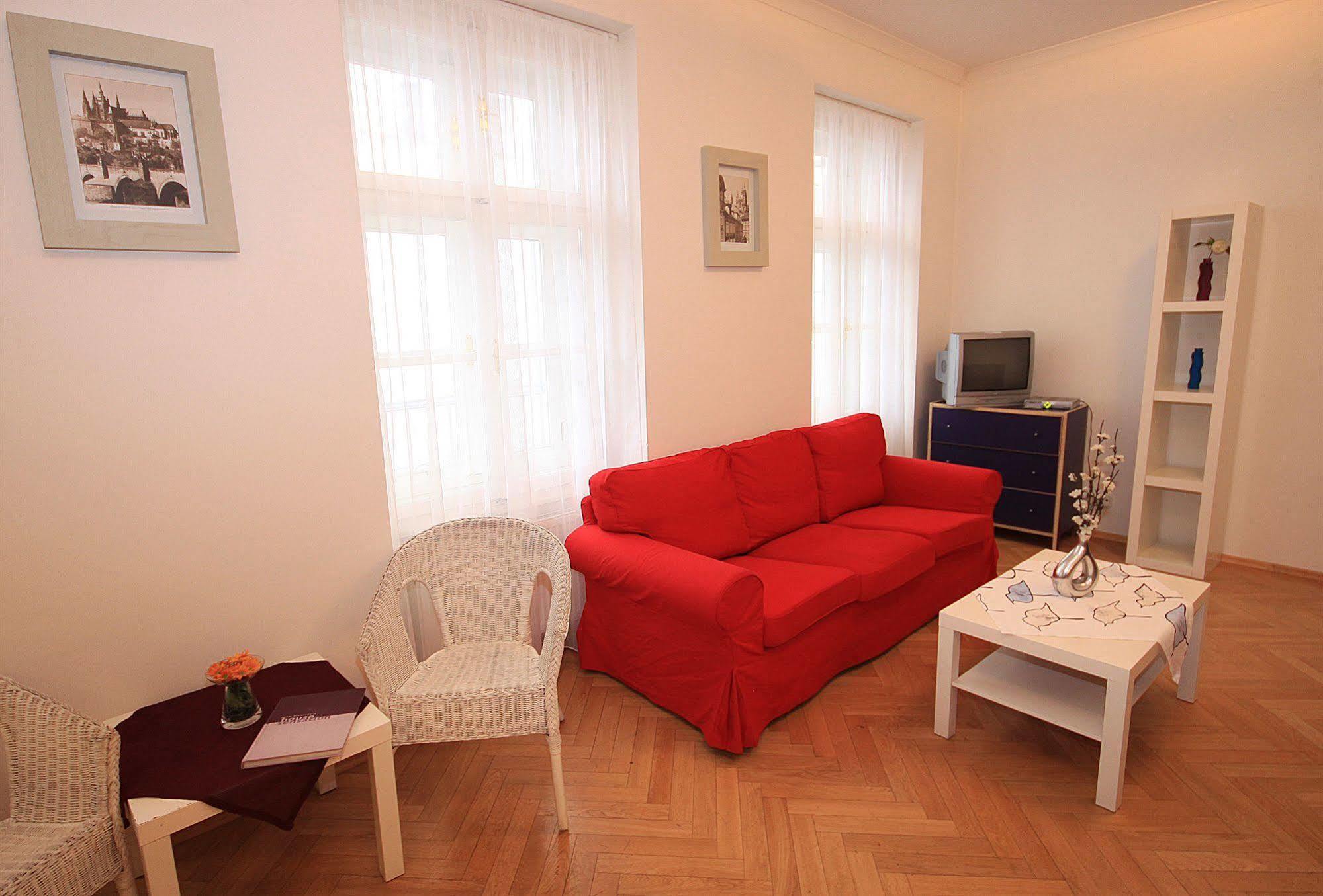 Leo Apartments Old Town Прага Экстерьер фото