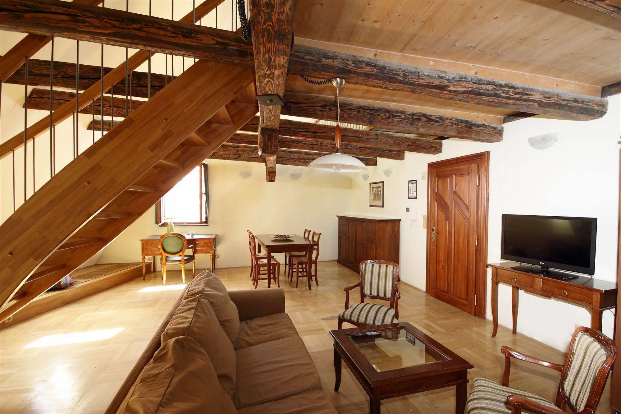Leo Apartments Old Town Прага Экстерьер фото