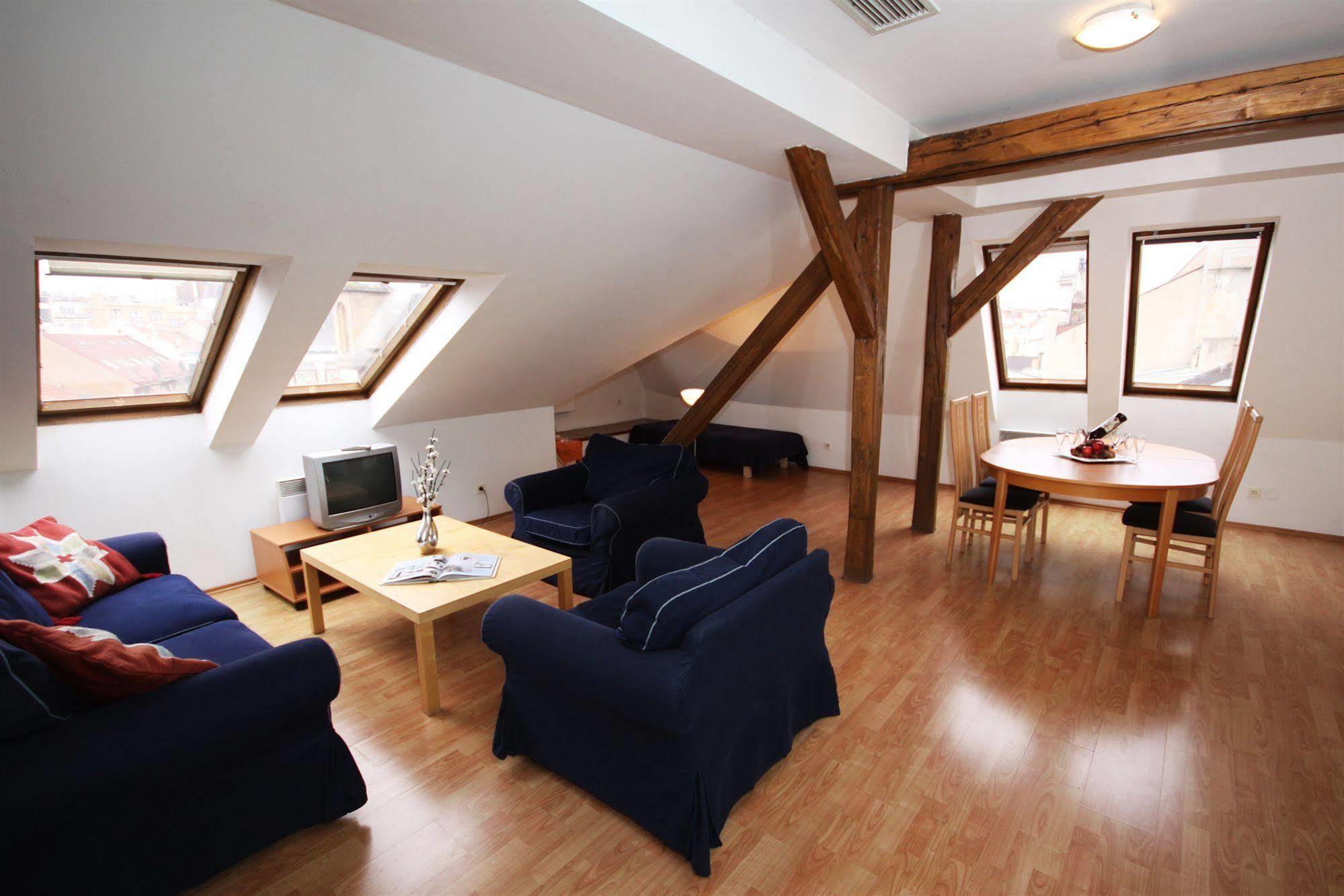 Leo Apartments Old Town Прага Экстерьер фото