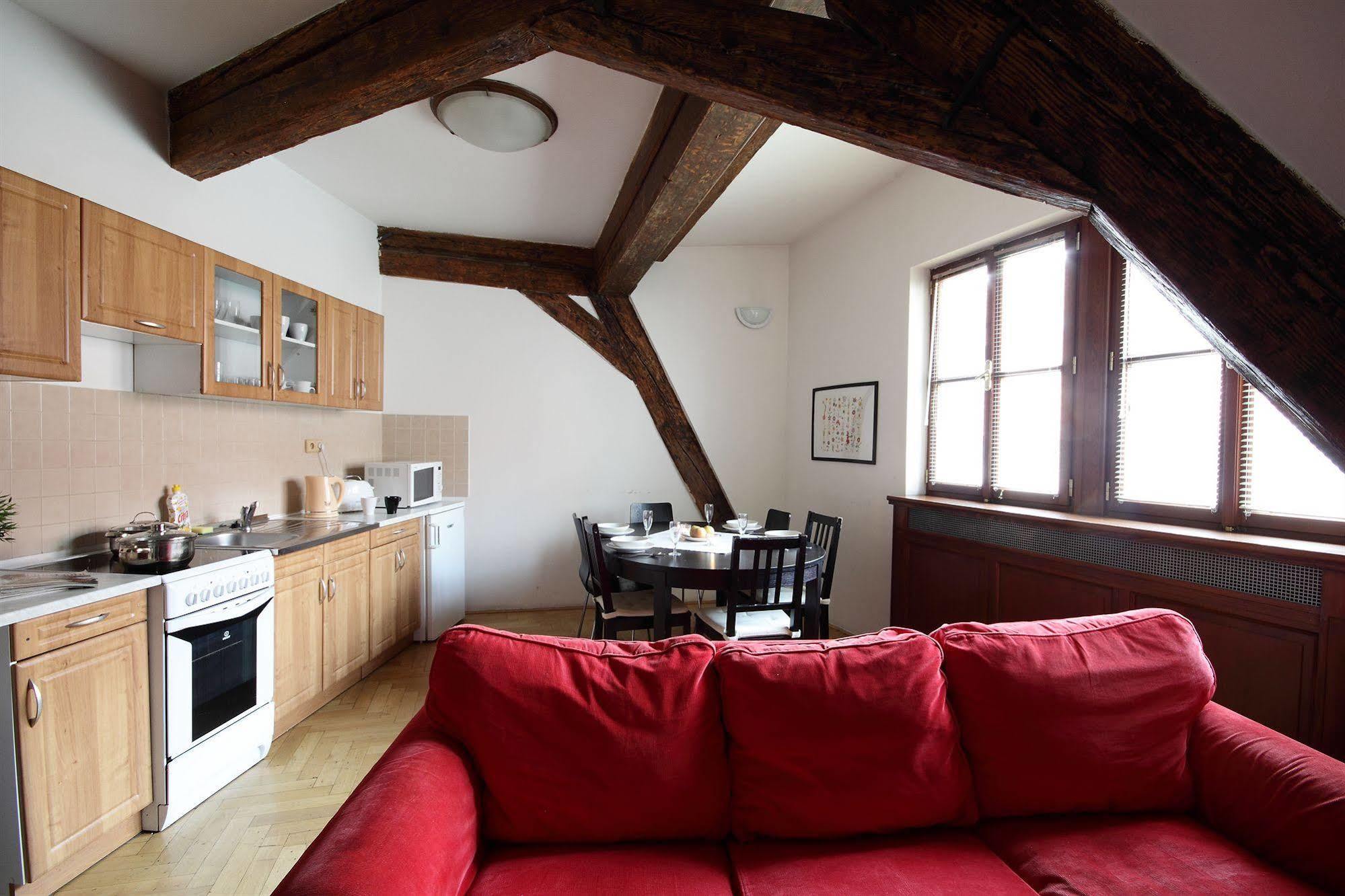 Leo Apartments Old Town Прага Экстерьер фото