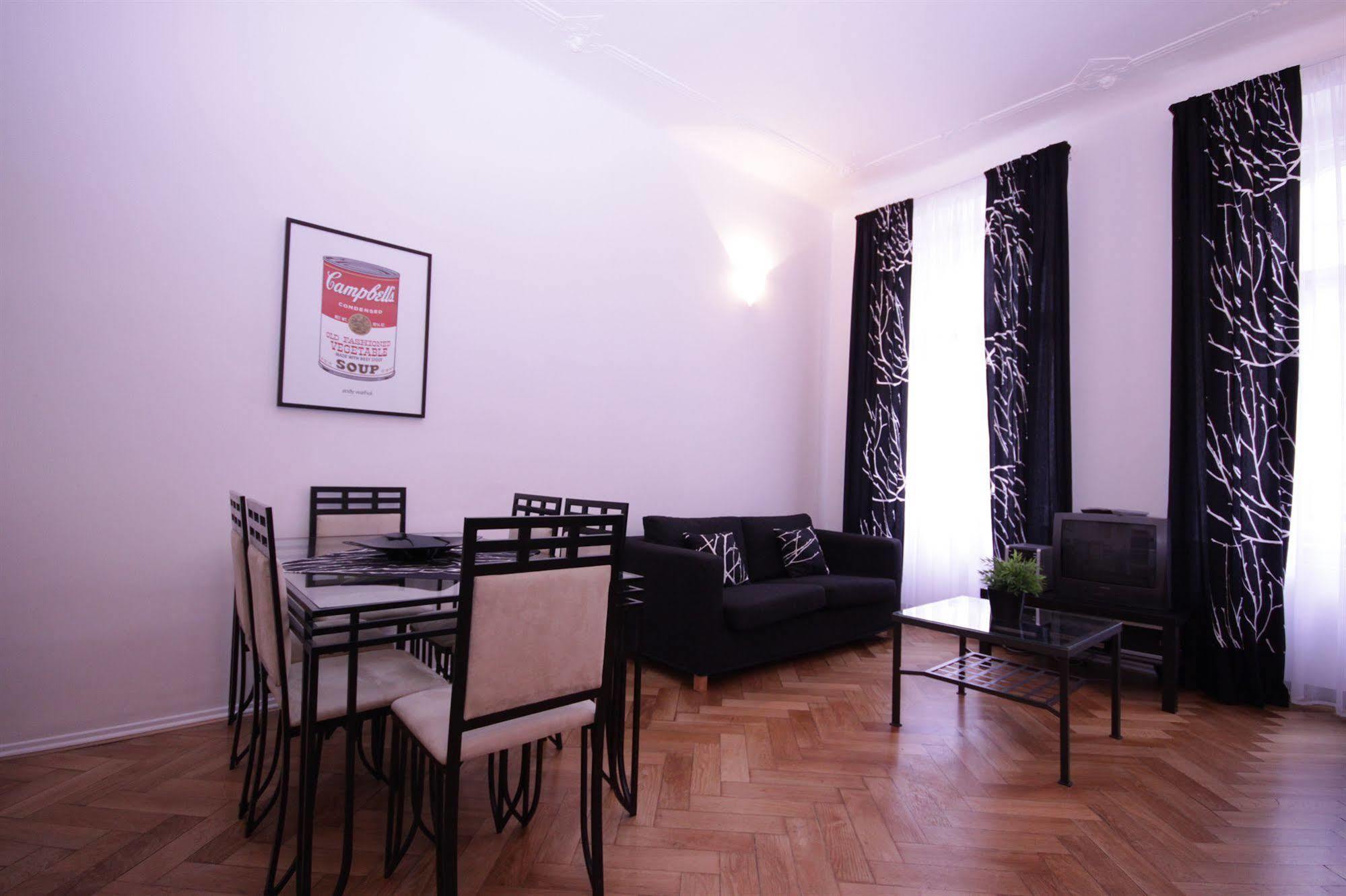 Leo Apartments Old Town Прага Экстерьер фото